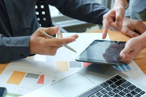 英国伦敦商业金融学院新加坡校区注重职业发展